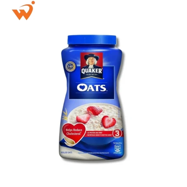 Quaker Oats 900gm (approx.) large value jar with a wide mouth and the classic blue and white branding, showing fresh oats and berries.